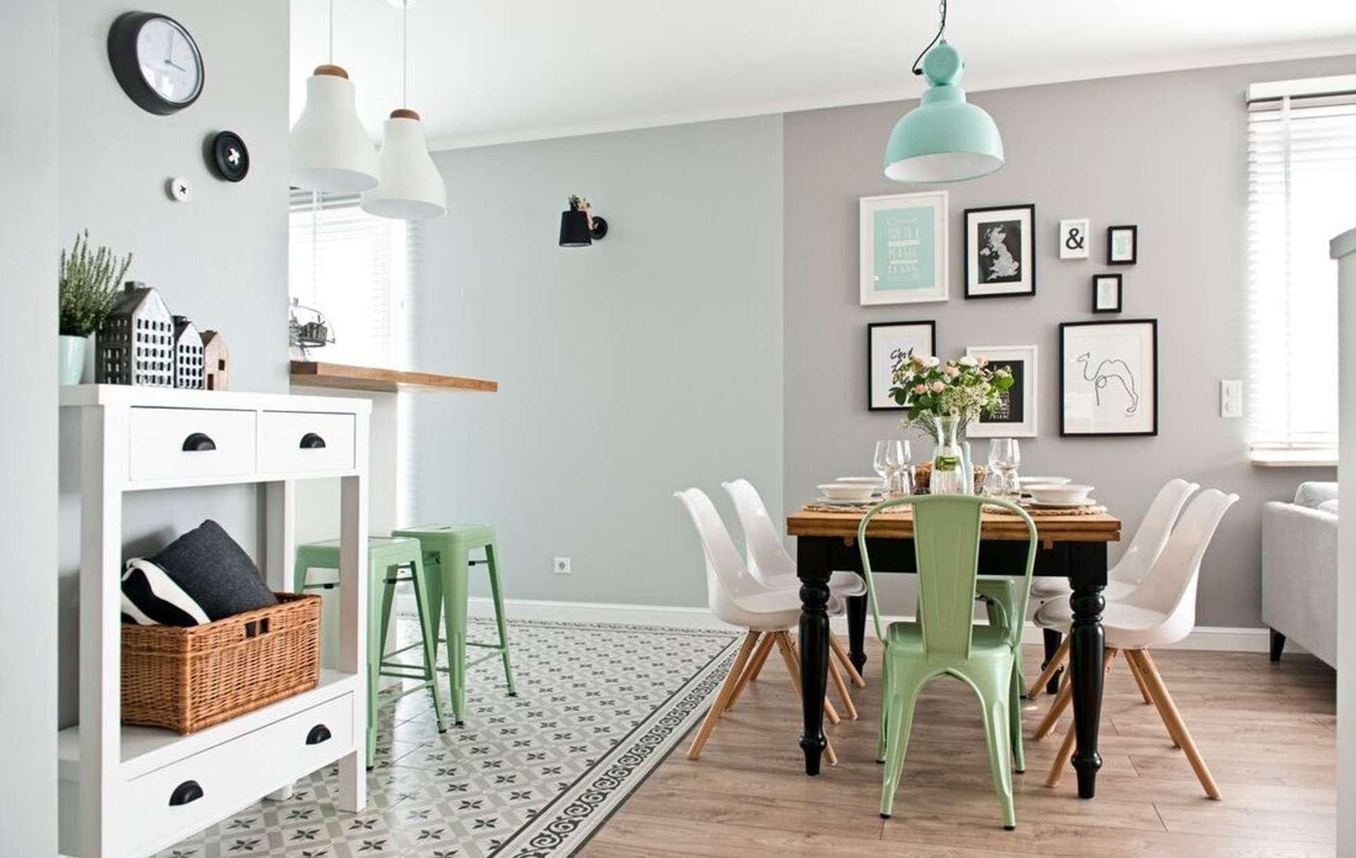 Белая кухня в скандинавском стиле с зеленым акцентом