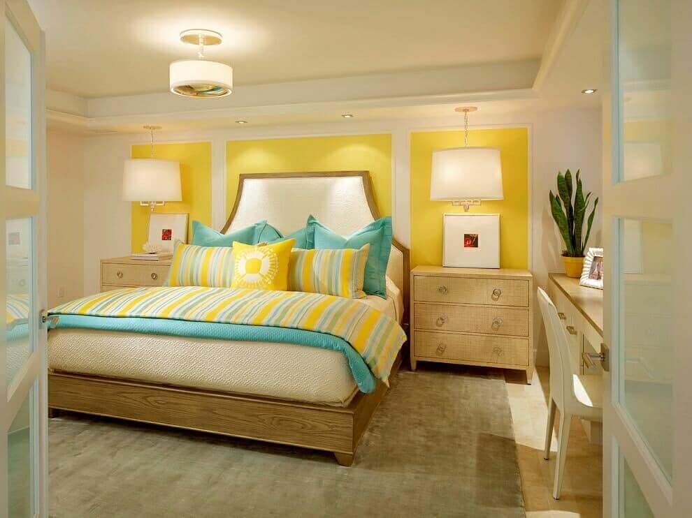 Бирюзовая спальня с яркими оттенками